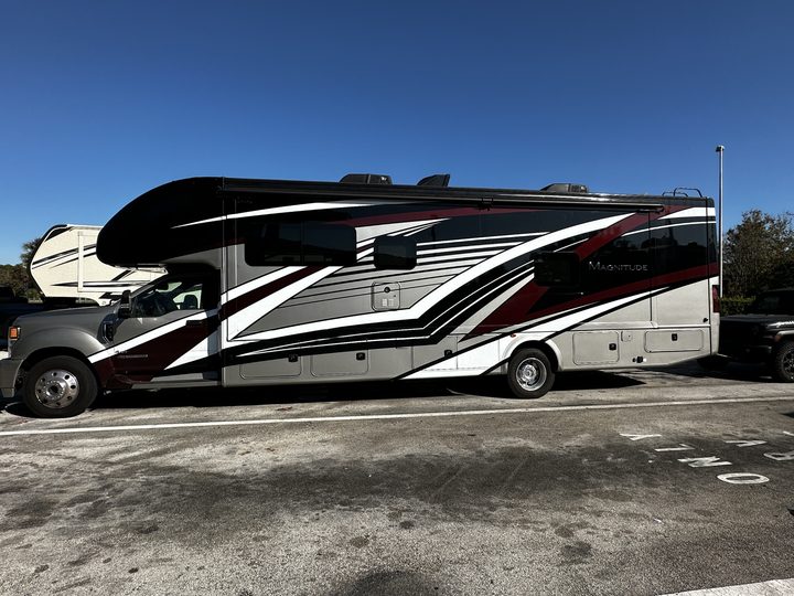 Exterior of the 2022 Thor Magnitude BT36