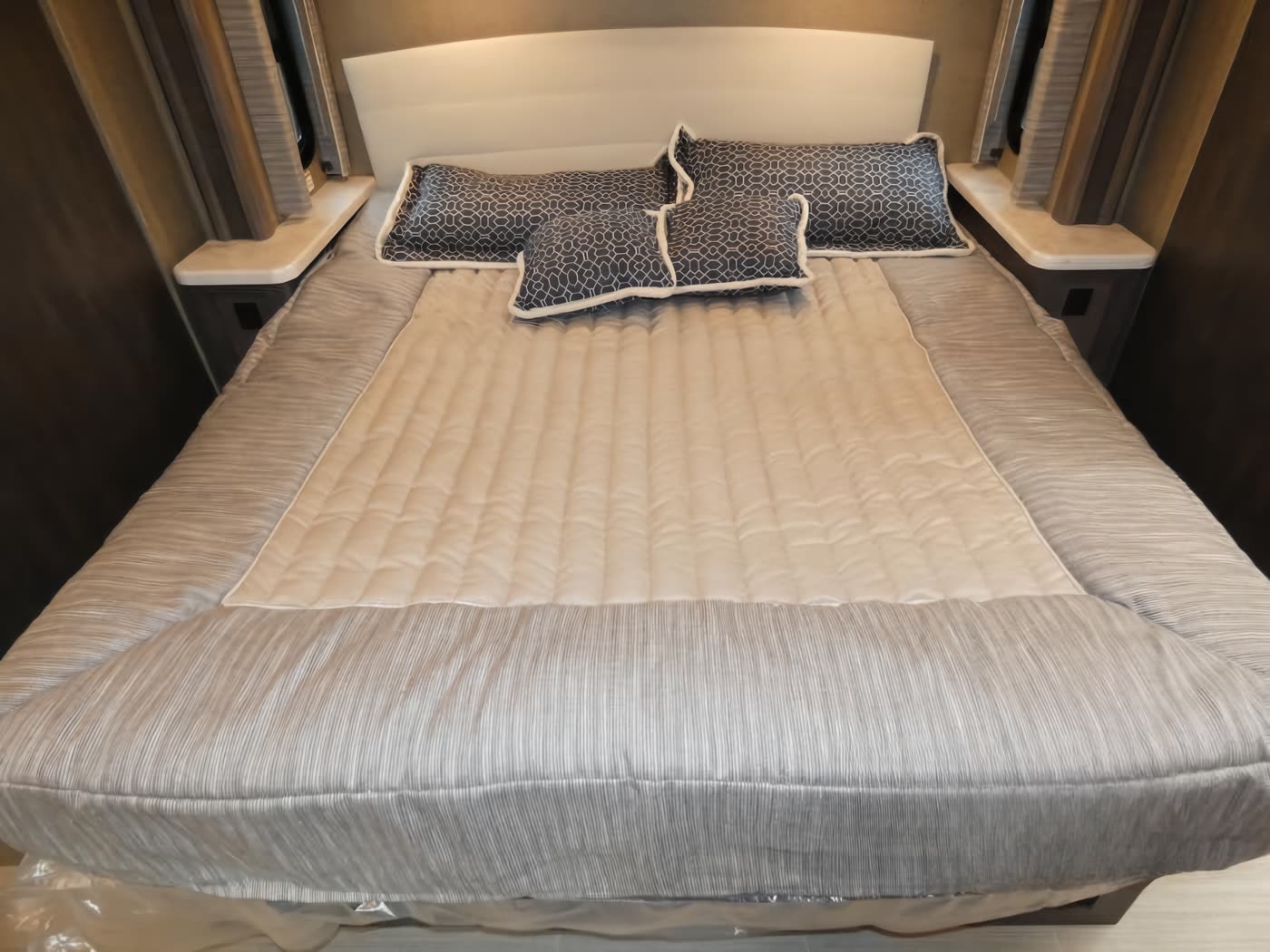 The king bed in the rear bedroom